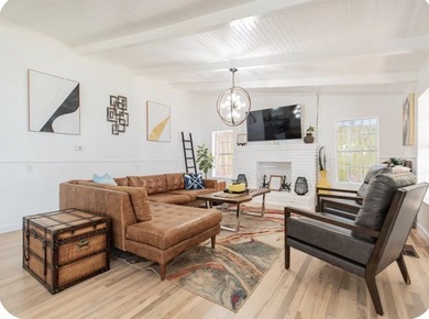 RARE LAKEFRONT INVESTMENT PORTFOLIO - PRIVATE COMPOUND - - photo 17