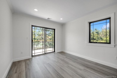 Welcome to this rare waterfront facing gem in Whitestone! This - photo 30