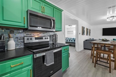 RARE LAKEFRONT INVESTMENT PORTFOLIO - PRIVATE COMPOUND - - photo 31