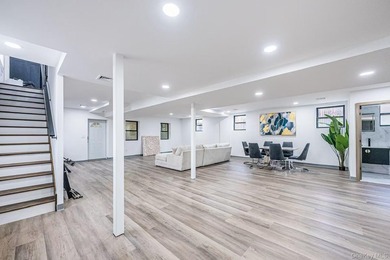 Welcome to this rare waterfront facing gem in Whitestone! This - photo 36