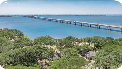 RARE LAKEFRONT INVESTMENT PORTFOLIO - PRIVATE COMPOUND - - photo 36