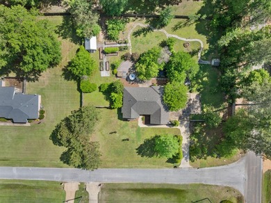 Conveniently located right off S. Montgomery Street in Grand - photo 42