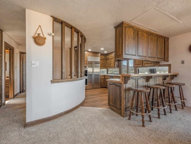 Embrace the ultimate mountain lifestyle in this exceptional home - photo 8
