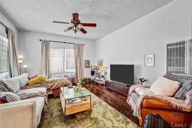 Welcome to this charming turn-of-the-century Craftsman Bungalow - photo 7