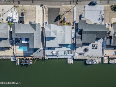 Welcome to 1838 Skiff court! Beautiful WATERFRONT home located - photo 4