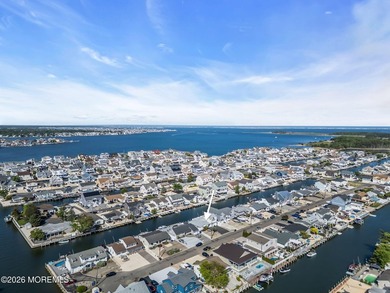 Welcome to 1838 Skiff court! Beautiful WATERFRONT home located - photo 5