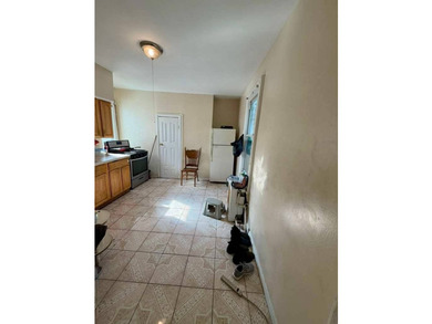 Welcome to 406 Chestnut St, a spacious 5-bedroom, 3-bath Single - photo 11