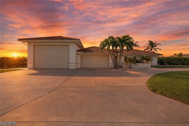 A rare and refined offering in the heart of Cape Coral, this - photo 3