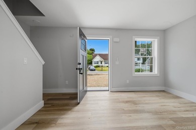 New Construction!! Beautiful 2000 SF Raised Ranch features 3 - photo 6