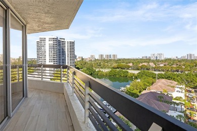 Excellent corner unit remodeled, featuring 2 split bedrooms and