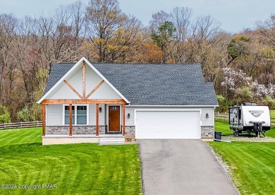 Lake Home For Sale in Lehighton, Pennsylvania