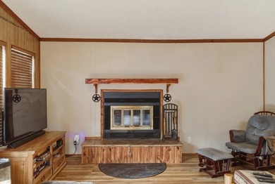The Ultimate Holly Lake Retreat: Modern Updates & Resort Living - photo 7