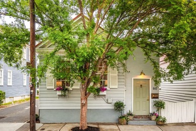 Perfectly positioned in the heart of downtown Charleston, 80 - photo 1