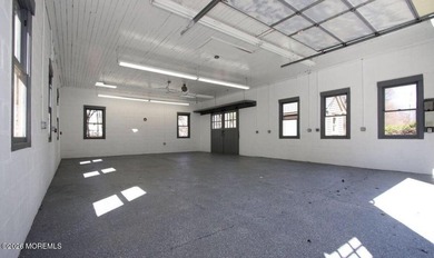 Paradise in Middletown! Once in a lifetime opportunity to own an - photo 5