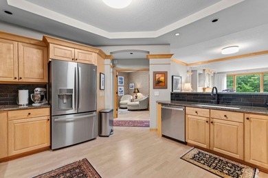 Welcome to Bayhill Condominiums, where comfort, convenience, and - photo 6