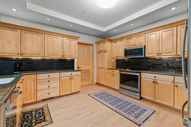 Welcome to Bayhill Condominiums, where comfort, convenience, and - photo 8