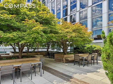 Perched on the 21st floor of the highly sought-after 200 - photo 11