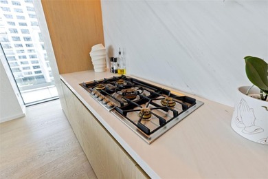 The Residences at The Tampa EDITION proudly present a five-star - photo 23