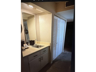 LOCATION LOCATION - WALKABLE OR GOLF CART TO THE BEACH. QUIET - photo 5