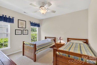 NEED A LARGE HOME TO HOST YOUR FAMILY AND FRIENDS? LOOK NO - photo 25