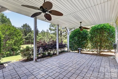 NEED A LARGE HOME TO HOST YOUR FAMILY AND FRIENDS? LOOK NO - photo 36