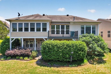NEED A LARGE HOME TO HOST YOUR FAMILY AND FRIENDS? LOOK NO - photo 38