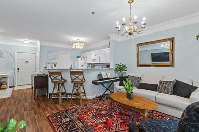 Charming Charleston Townhome - Prime Location! One bedroom and - photo 8