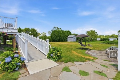 This beautiful, expansive, water front, custom built home with - photo 5