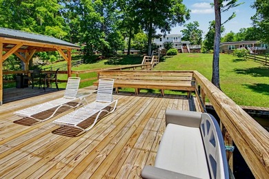 Nestled along the banks of the Black River, discover 203 Cree - photo 4