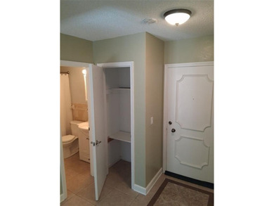 * UPDATED LARGE 1/1 LOCATED ON THE FIRST FLOOR IN *IMPERIAL