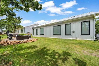 Welcome to Whispering Cobblestone Cabins in beautiful and - photo 19