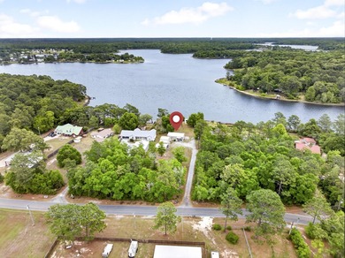 Charming 2-bedroom, 2-bath lakefront home with detached - photo 32