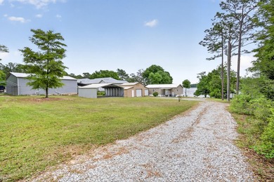 Charming 2-bedroom, 2-bath lakefront home with detached - photo 36