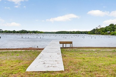 Charming 2-bedroom, 2-bath lakefront home with detached - photo 37