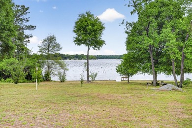 Charming 2-bedroom, 2-bath lakefront home with detached - photo 42