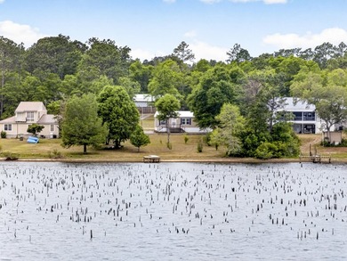 Charming 2-bedroom, 2-bath lakefront home with detached - photo 46