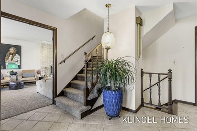 Welcome to 19094 Walden Dr in Spring Lake, where charm meets - photo 4