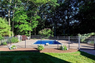 This beautifully updated, turn-key Colonial perfectly pairs - photo 7
