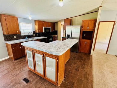 Spacious country living meets modern comfort with this 4-bedroom - photo 11