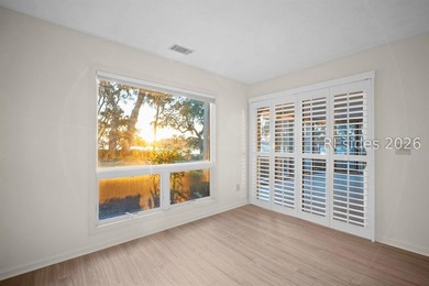 Rare Waterfront Villa in Indian Springs. This end-unit villa - photo 14