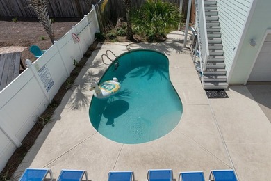 What strikes me about 64 Dolphin Street is how well cared for it - photo 16