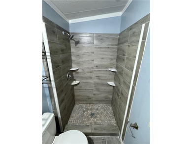 Spacious country living meets modern comfort with this 4-bedroom - photo 18