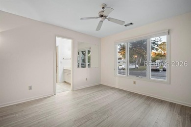 Rare Waterfront Villa in Indian Springs. This end-unit villa - photo 20