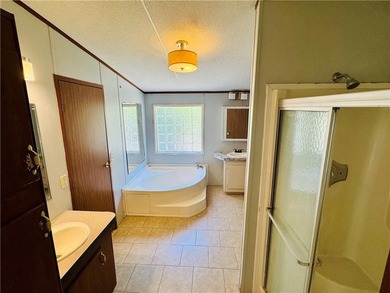 Spacious country living meets modern comfort with this 4-bedroom - photo 23
