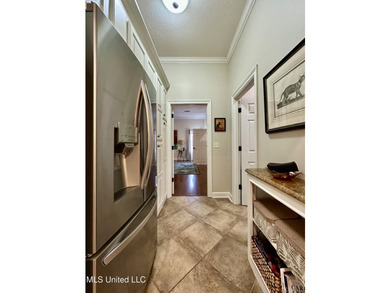 Very modern and stunning 5 bedroom, 4.5 bath home on 3 beautiful - photo 23