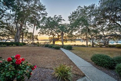 Rare Waterfront Villa in Indian Springs. This end-unit villa - photo 26