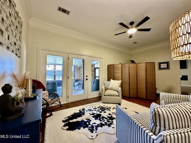Very modern and stunning 5 bedroom, 4.5 bath home on 3 beautiful - photo 40