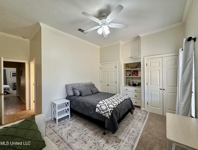 Very modern and stunning 5 bedroom, 4.5 bath home on 3 beautiful - photo 58