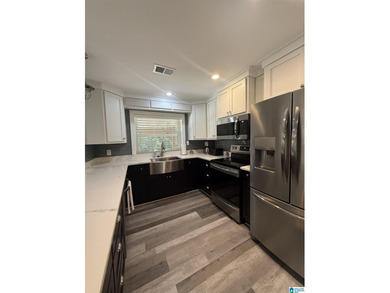 Fully renovated in 2019- Turn key lake home for full time living - photo 11