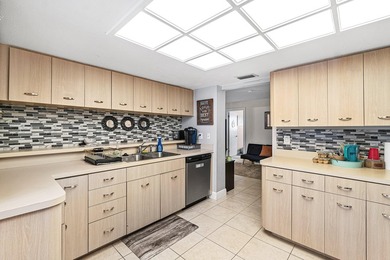 Spacious split 4 bedroom CBS home in the Beautiful Willows - photo 13